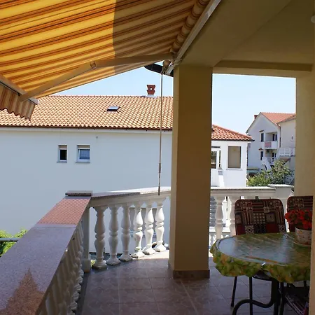 Apartments Nikola Krk Town Zewnętrze zdjęcie