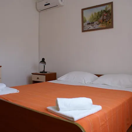 Apartments Nikola Krk Town Zewnętrze zdjęcie