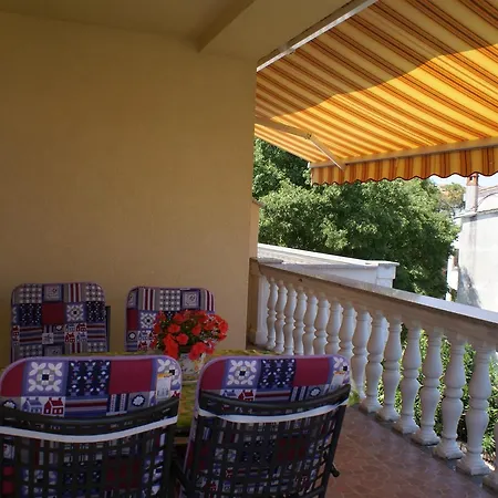 Apartments Nikola Krk Town Zewnętrze zdjęcie