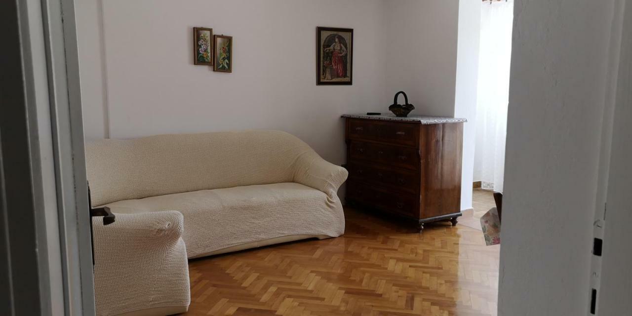Nikola Apartment *